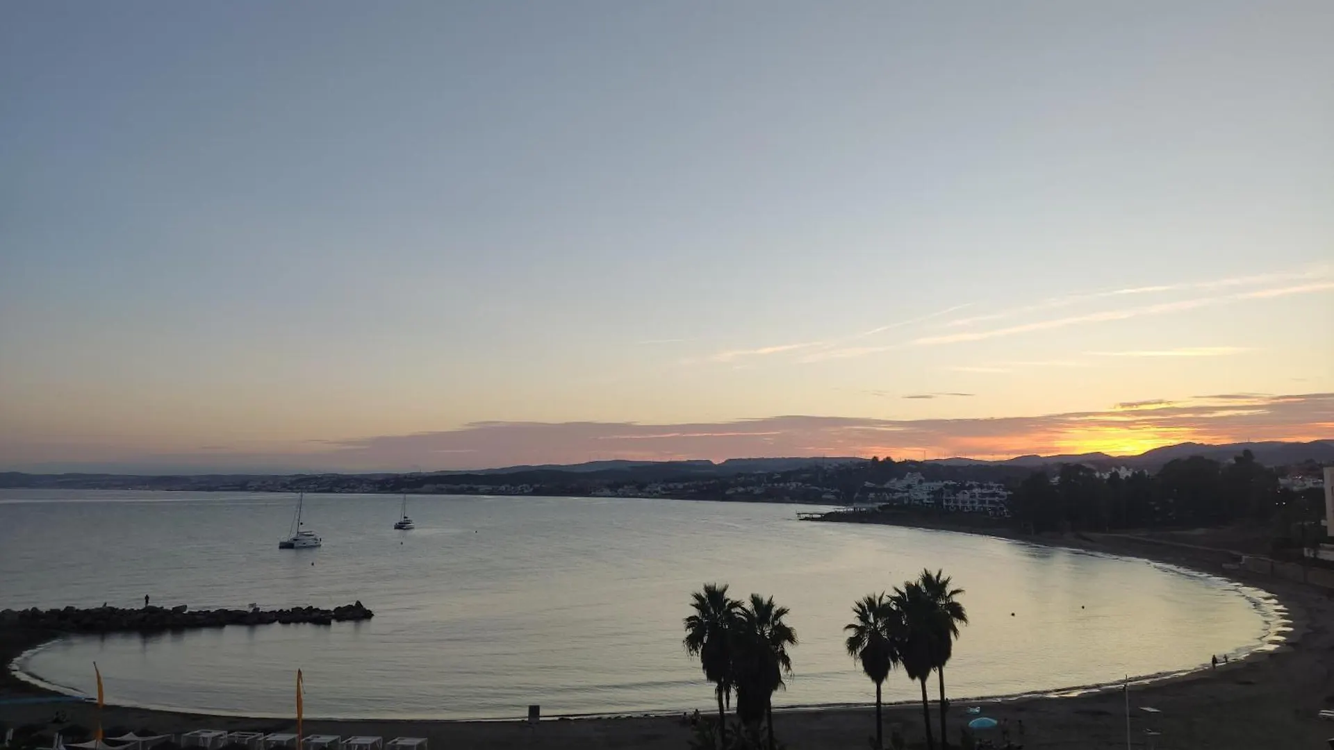 Front Sea View Penthouse Apartment Estepona Spain