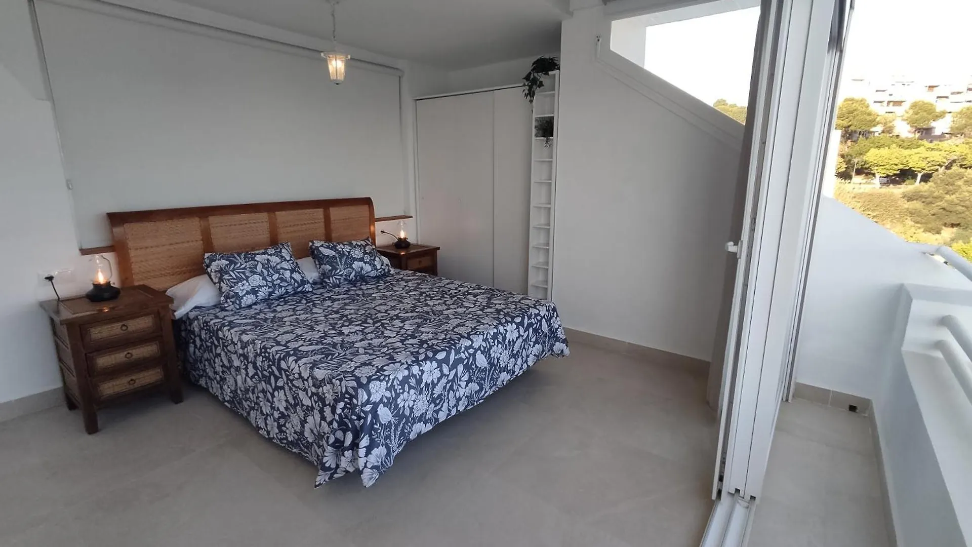 Front Sea View Penthouse Apartment Estepona