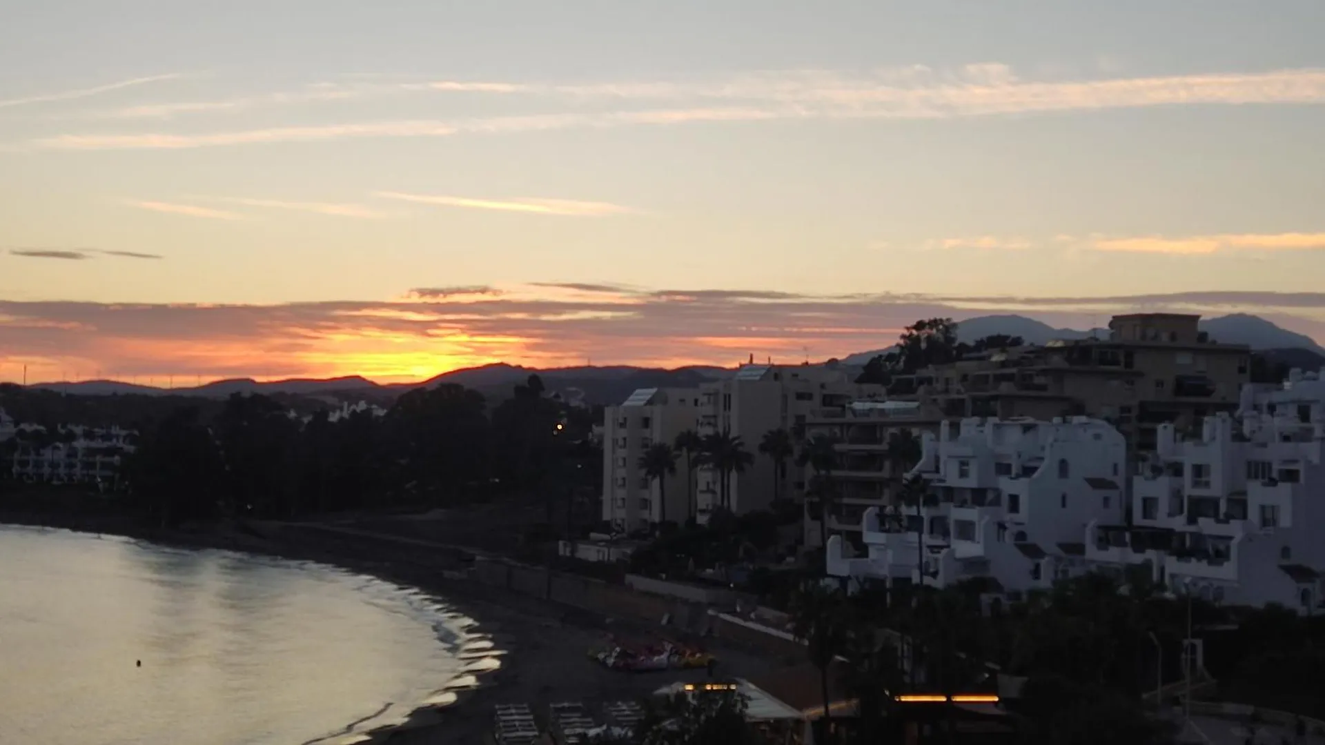 Front Sea View Penthouse Lejlighed Estepona