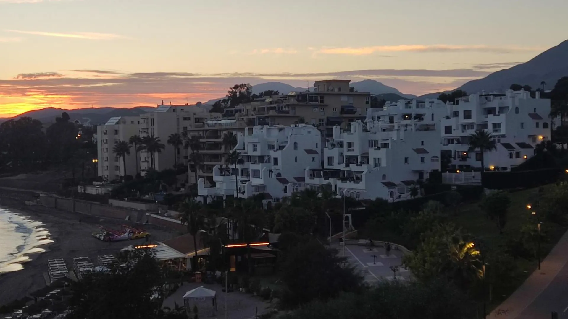 Front Sea View Penthouse Lejlighed Estepona 0*,  Spanien